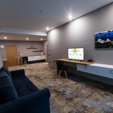 Grand View Hotel & Suites Copou Iasi Luaran gambar